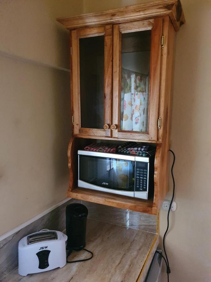 Mesmerize Guest House Πορτ Αντόνιο Εξωτερικό φωτογραφία