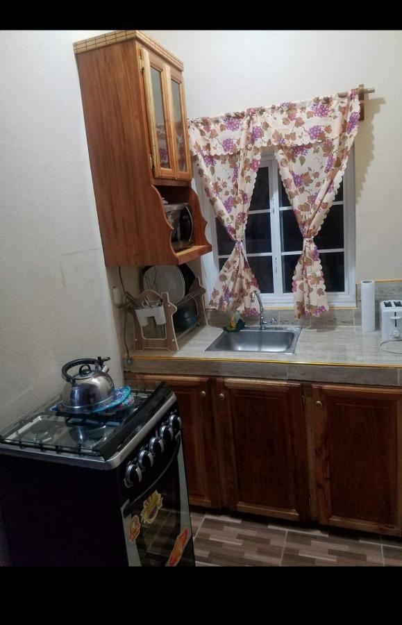 Mesmerize Guest House Πορτ Αντόνιο Εξωτερικό φωτογραφία