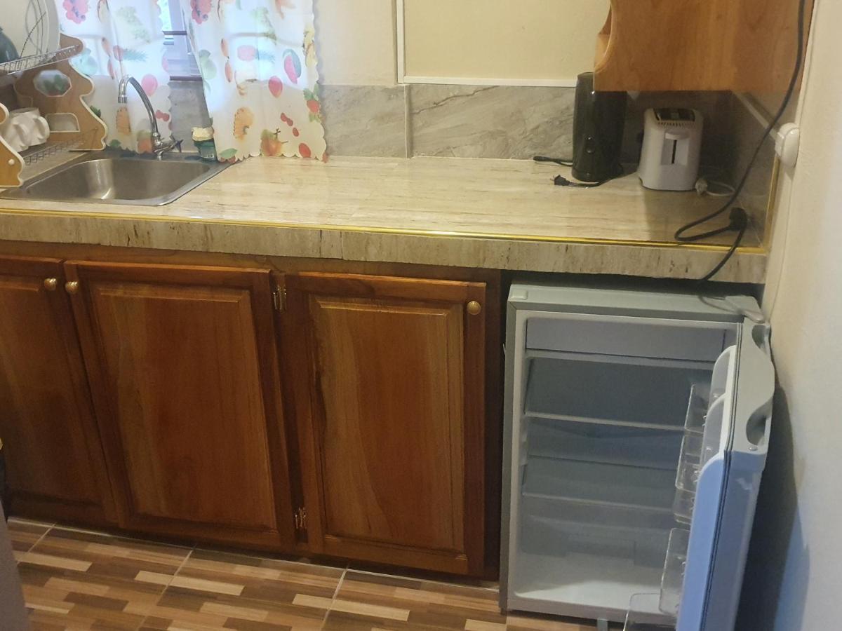Mesmerize Guest House Πορτ Αντόνιο Εξωτερικό φωτογραφία