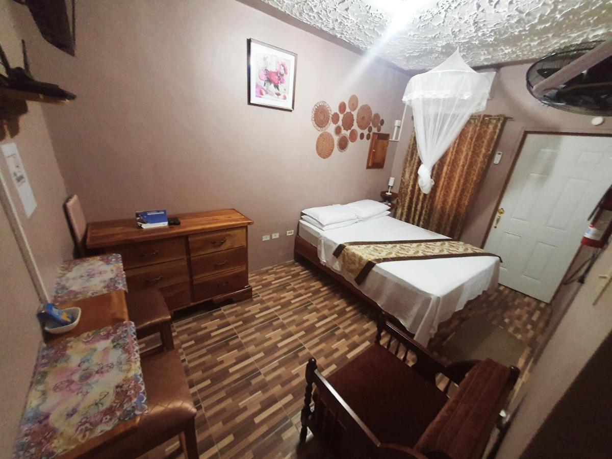 Mesmerize Guest House Πορτ Αντόνιο Εξωτερικό φωτογραφία