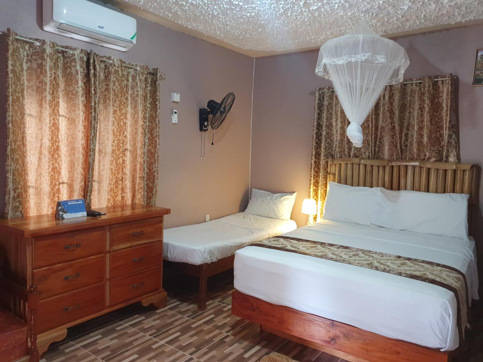 Mesmerize Guest House Πορτ Αντόνιο Δωμάτιο φωτογραφία